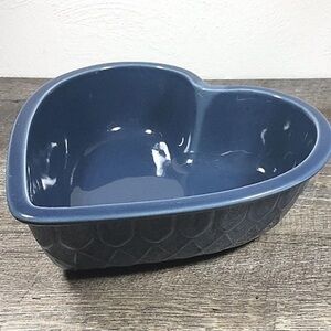 Blue ceramic Serving Bowl Tender Heart Baking Christmas